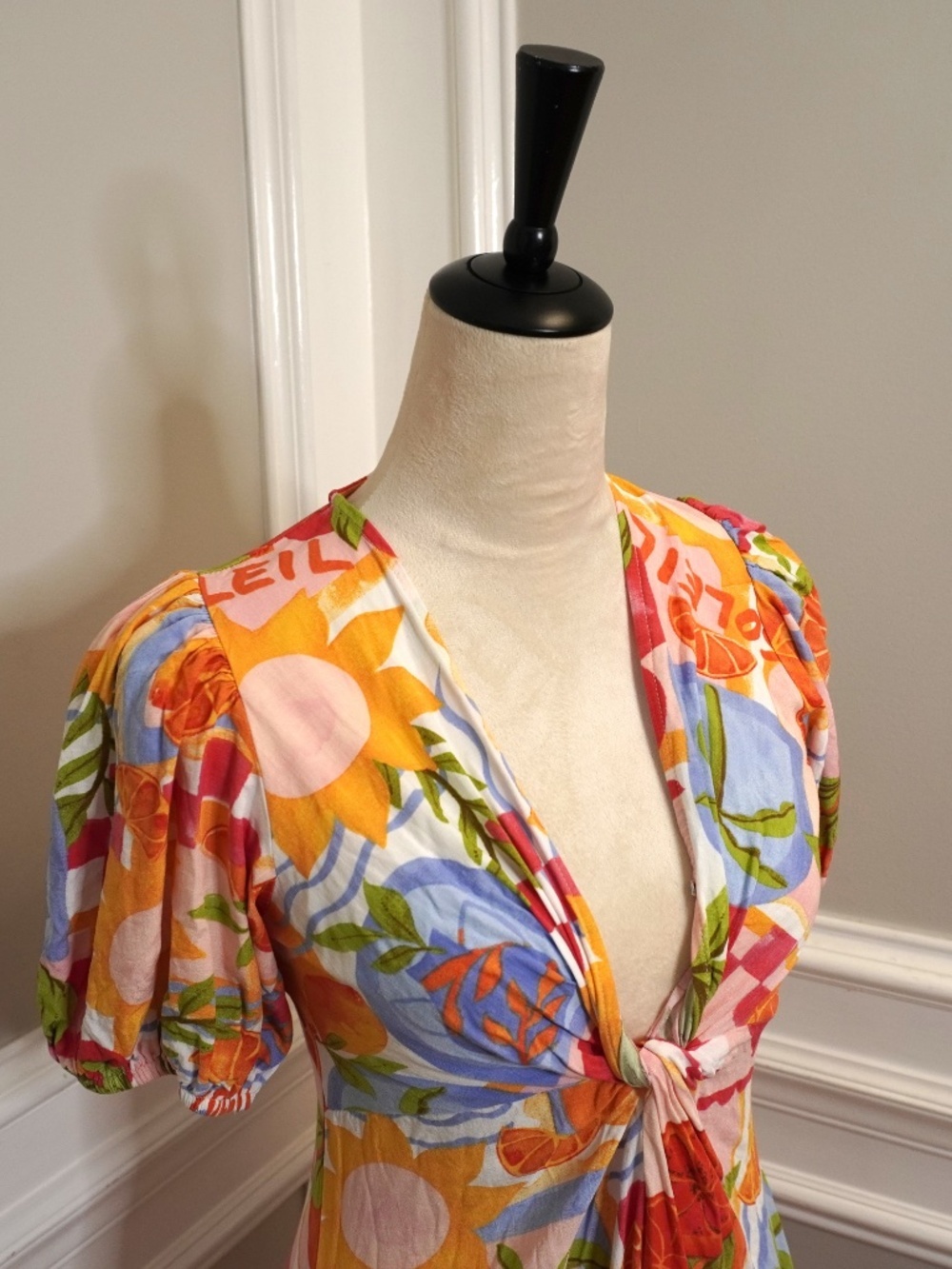 White Closet Elements Floral Fruit Midi Dress, Size XS - Picture 2 of 6